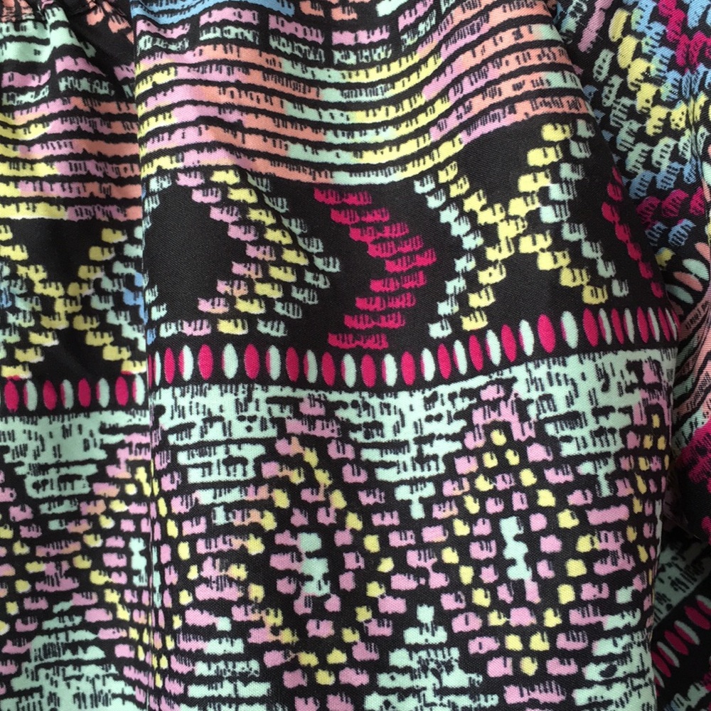 Aztec Crop Top - Picture 3 of 4